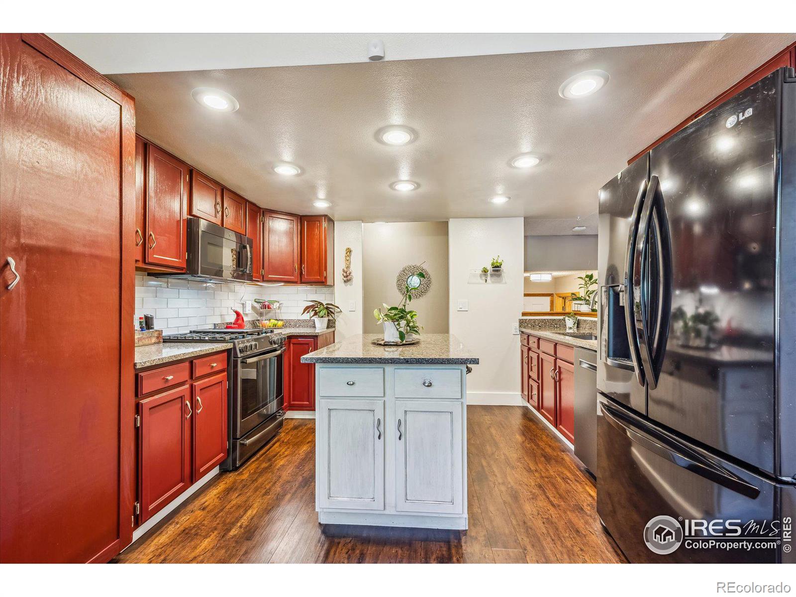 MLS Image #8 for 9903  garland court,broomfield, Colorado