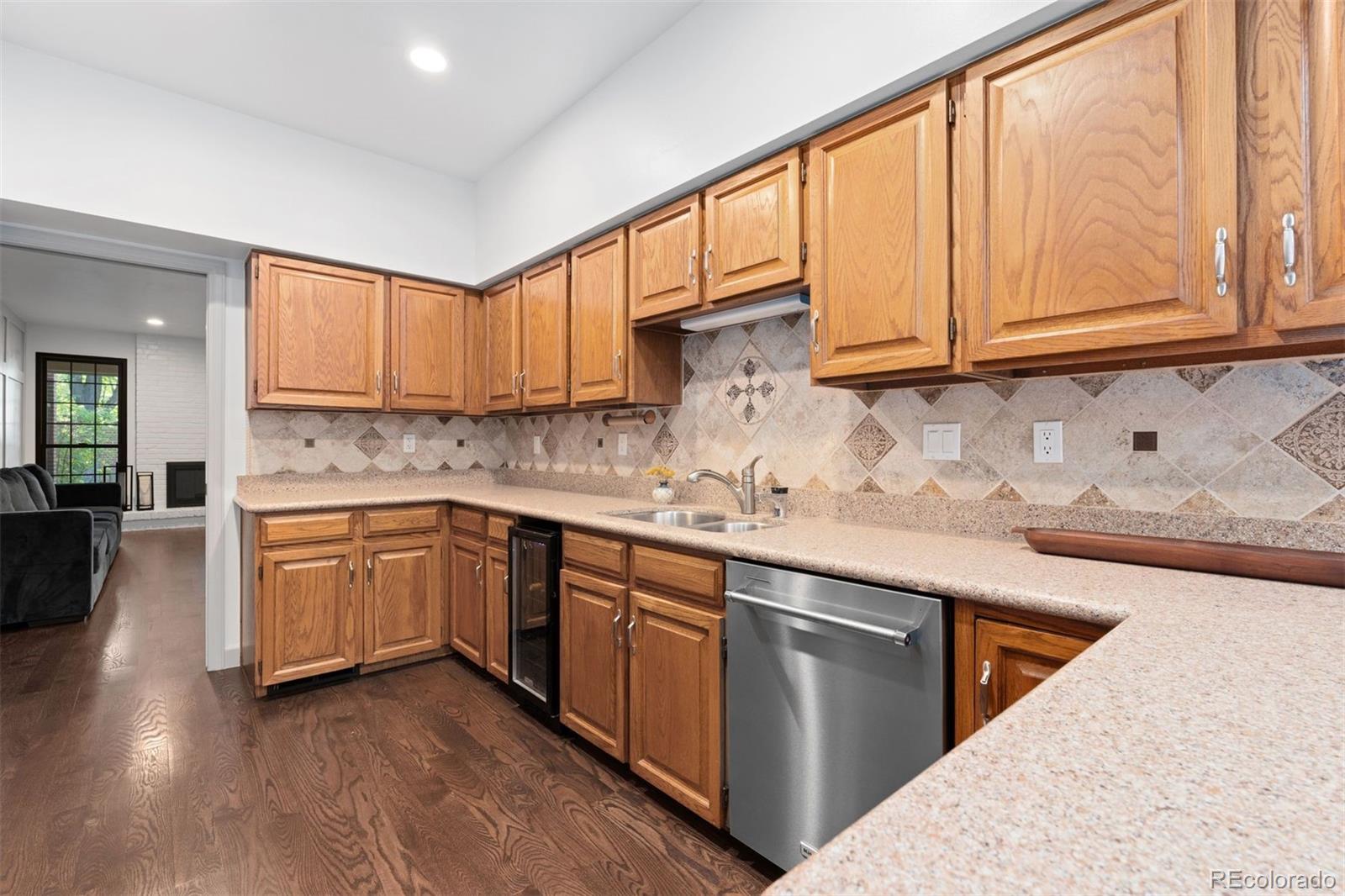 MLS Image #10 for 2800 s university boulevard,denver, Colorado