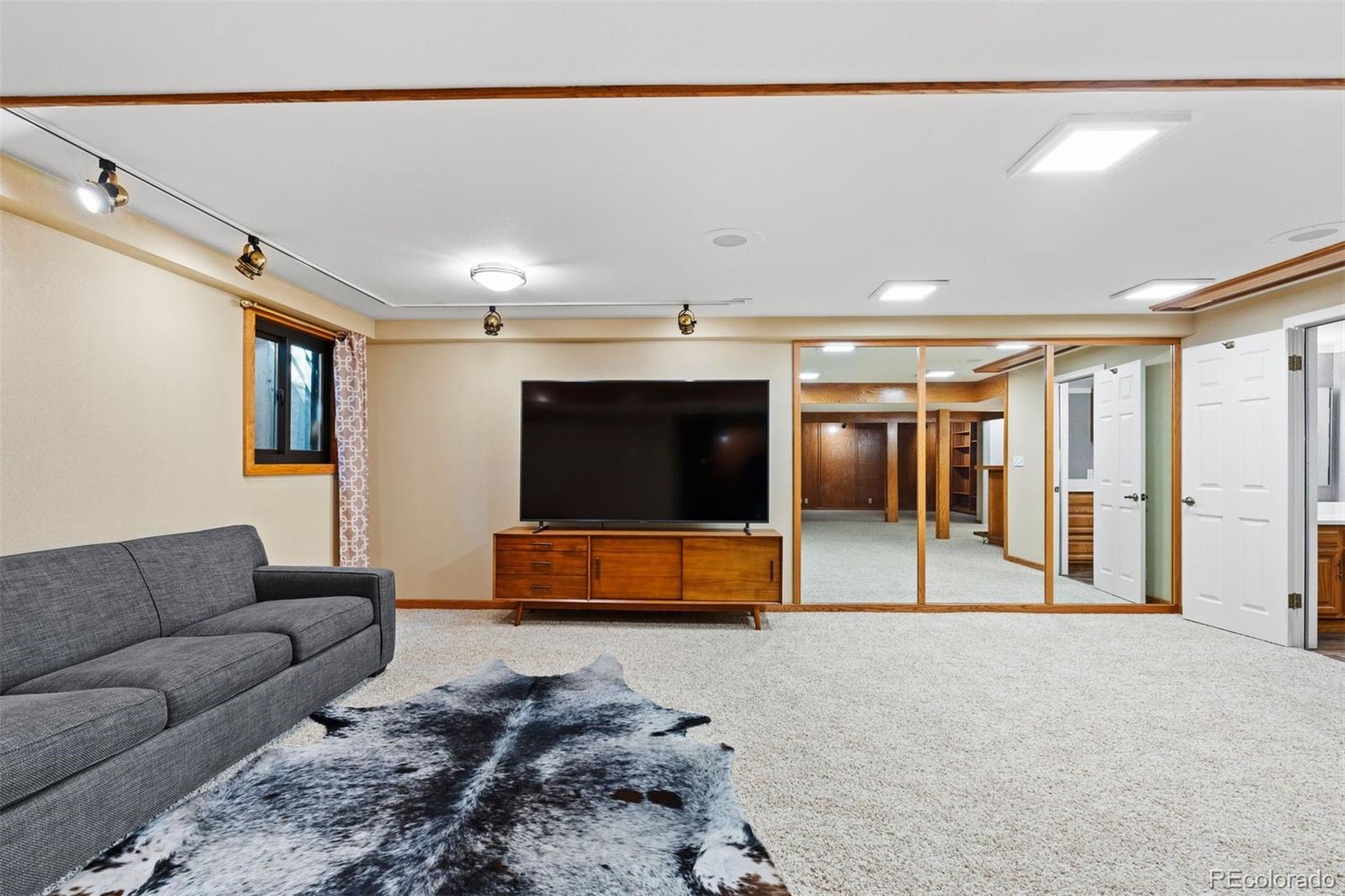 MLS Image #22 for 2800 s university boulevard,denver, Colorado