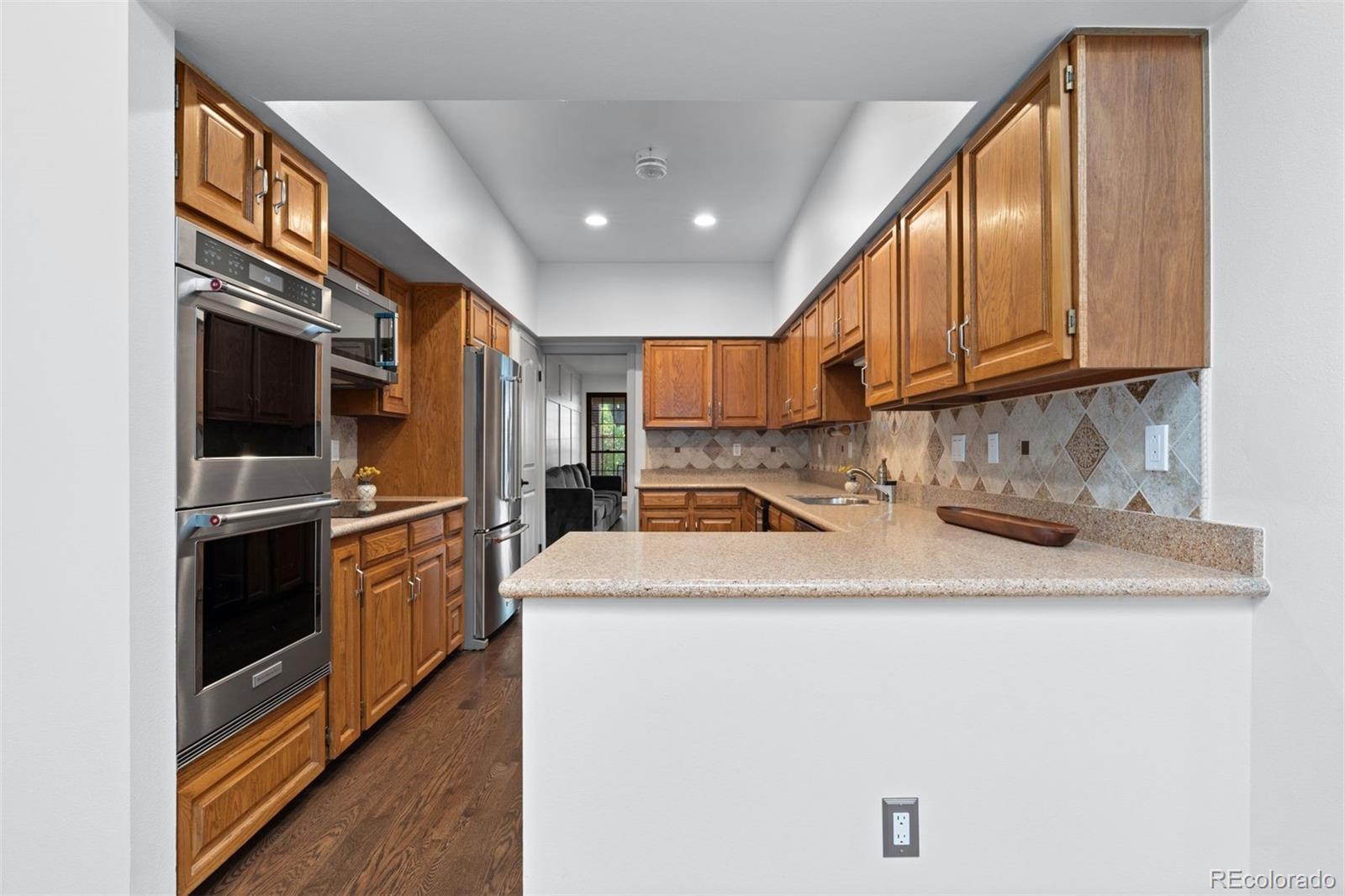 MLS Image #8 for 2800 s university boulevard,denver, Colorado