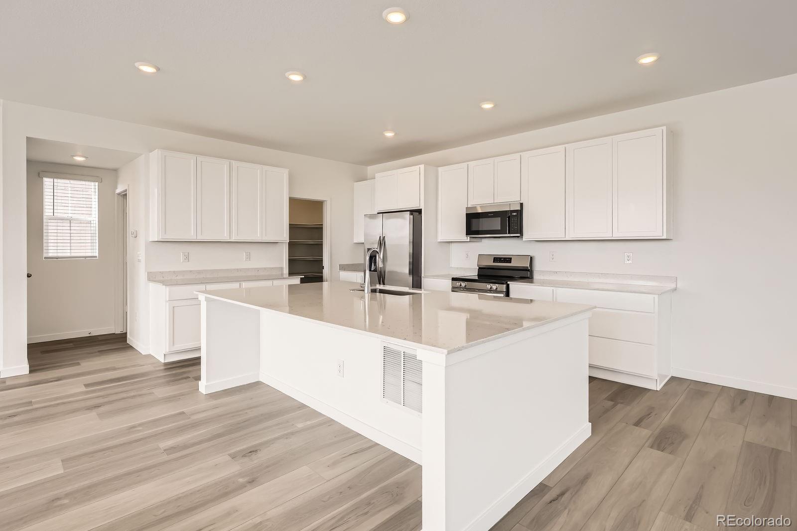 MLS Image #2 for 2050 s haleyville way,aurora, Colorado
