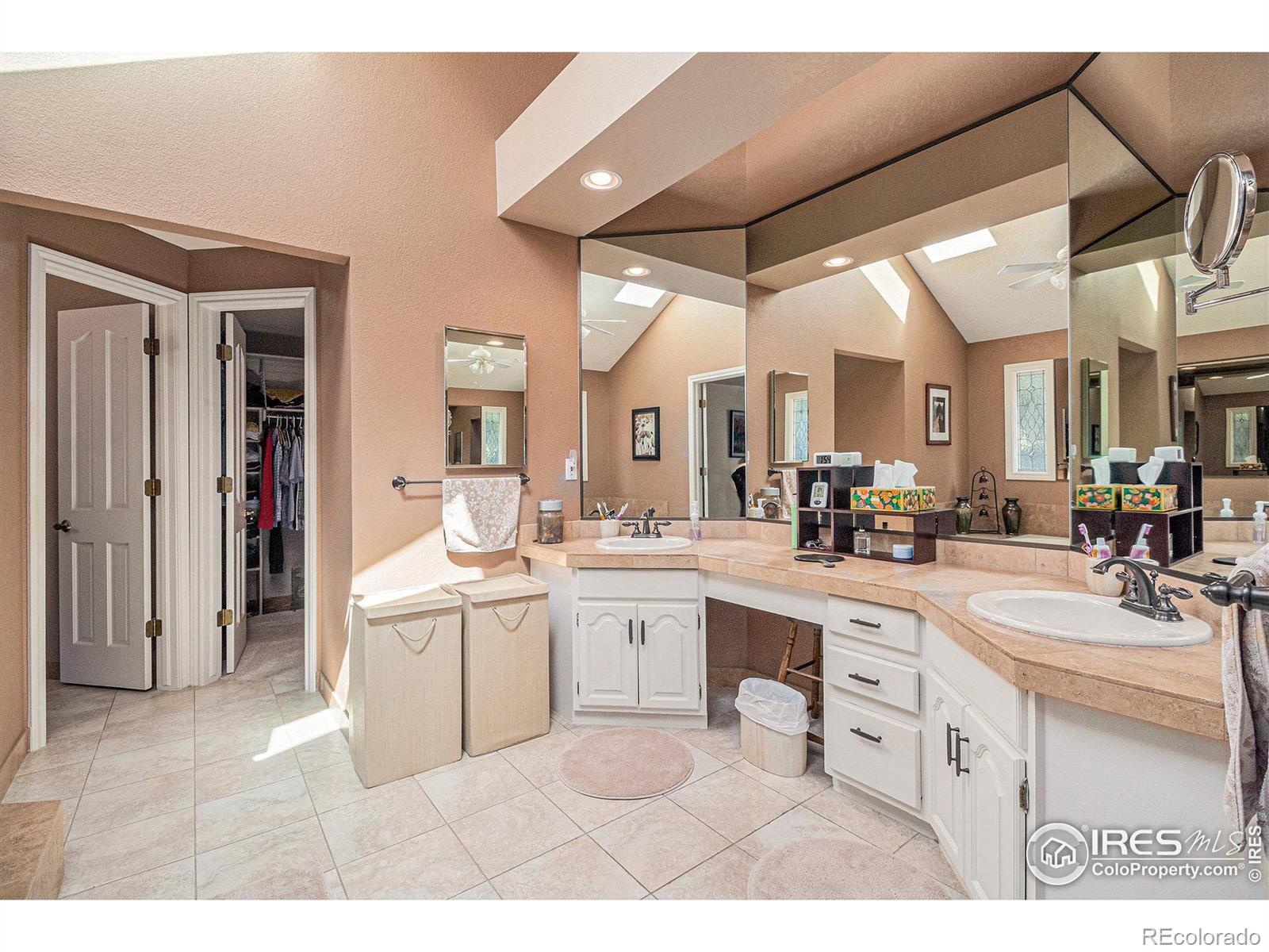 MLS Image #19 for 8037 s ammons street,littleton, Colorado