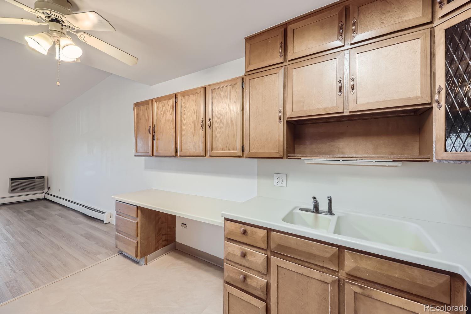 MLS Image #8 for 580 s clinton street,denver, Colorado