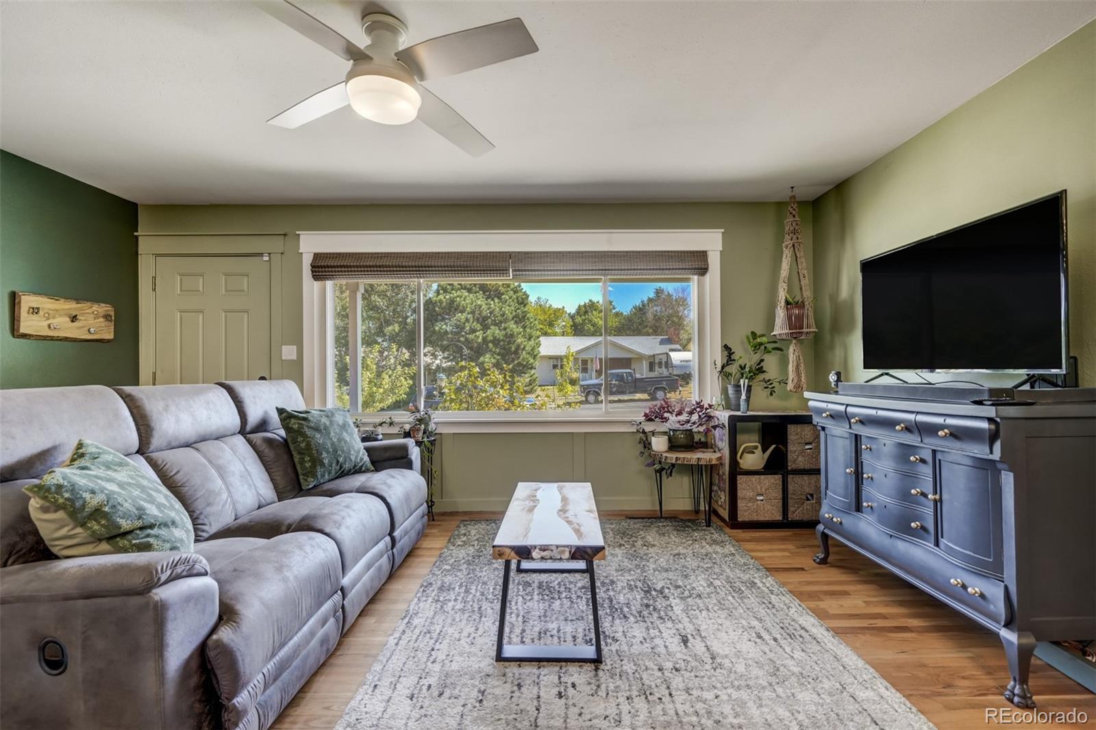 MLS Image #5 for 1518  holmes drive,colorado springs, Colorado