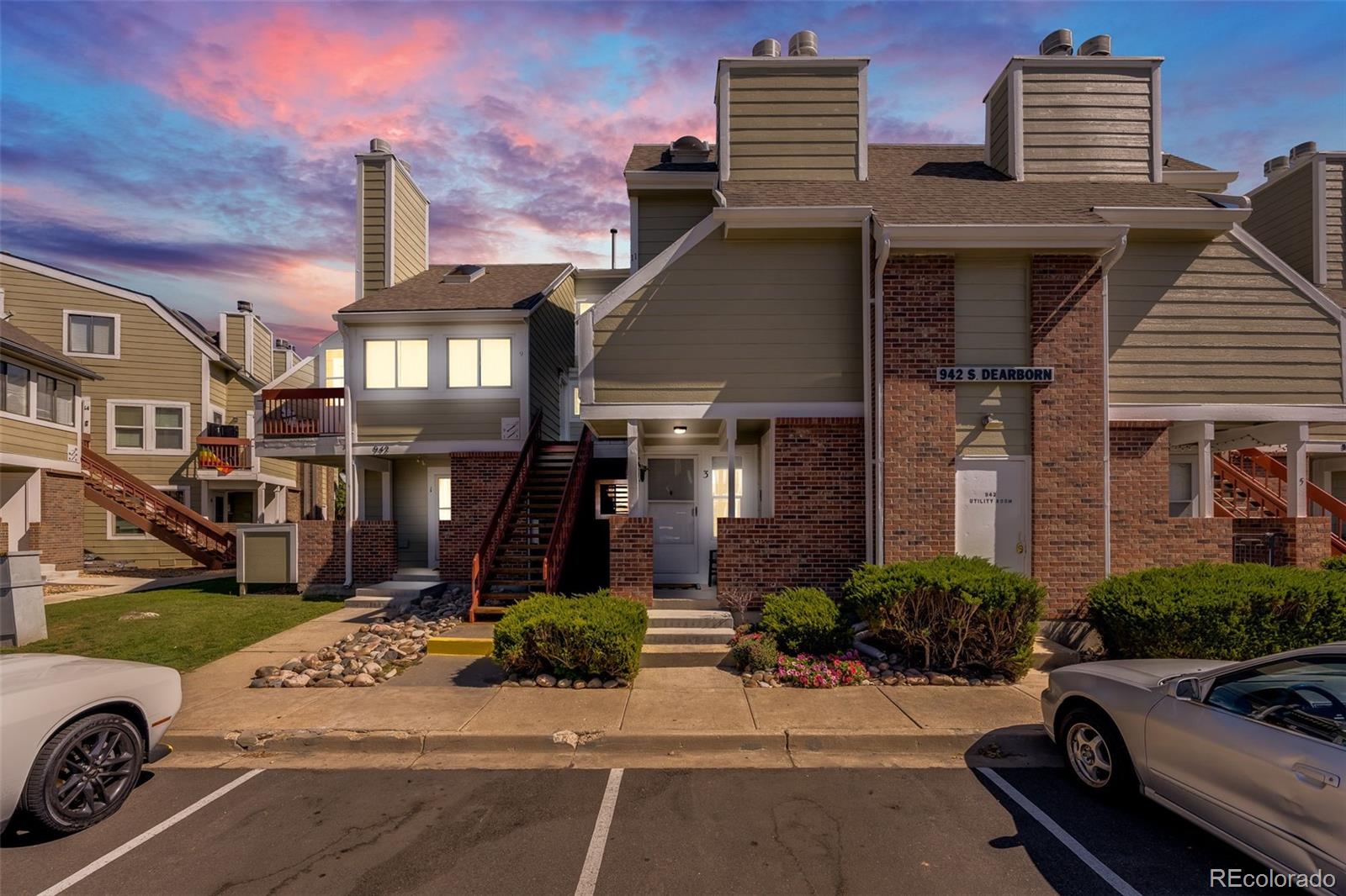 MLS Image #0 for 942 s dearborn way,aurora, Colorado