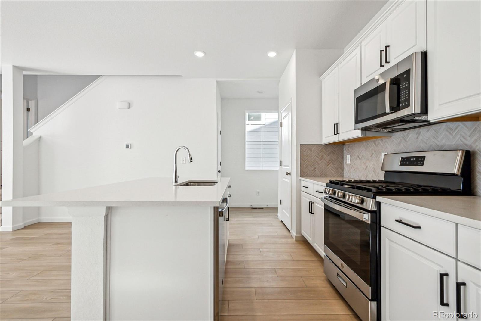 MLS Image #10 for 3315 n coolidge way,aurora, Colorado