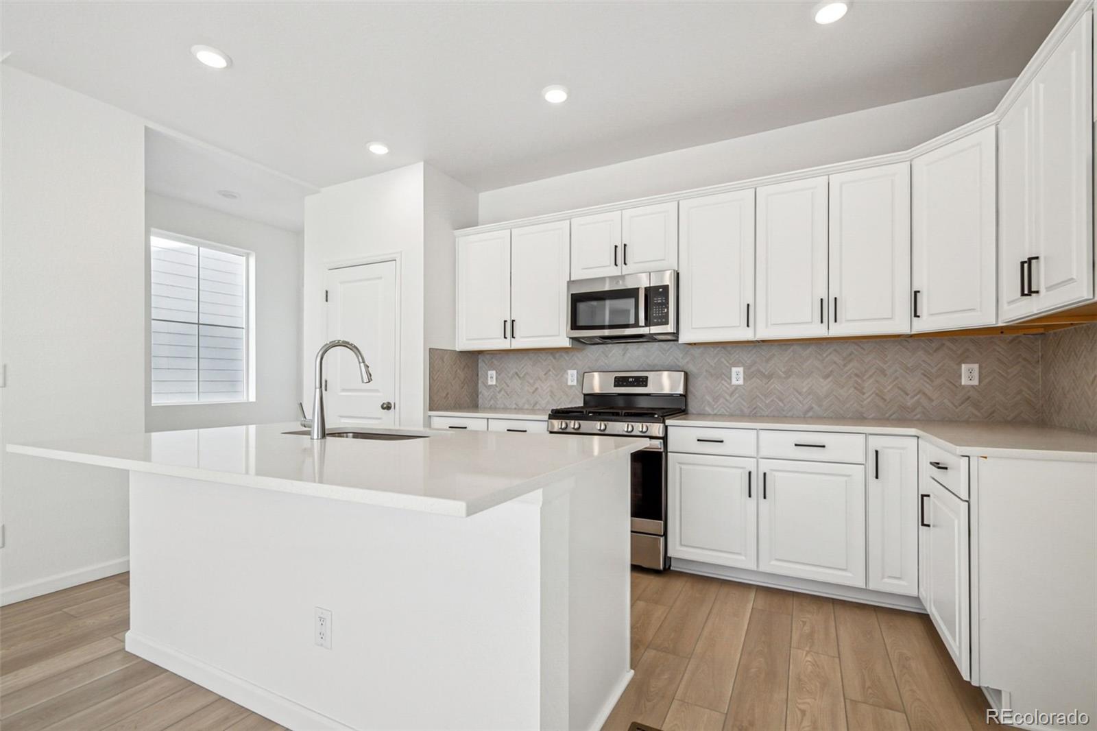 MLS Image #6 for 3315 n coolidge way,aurora, Colorado