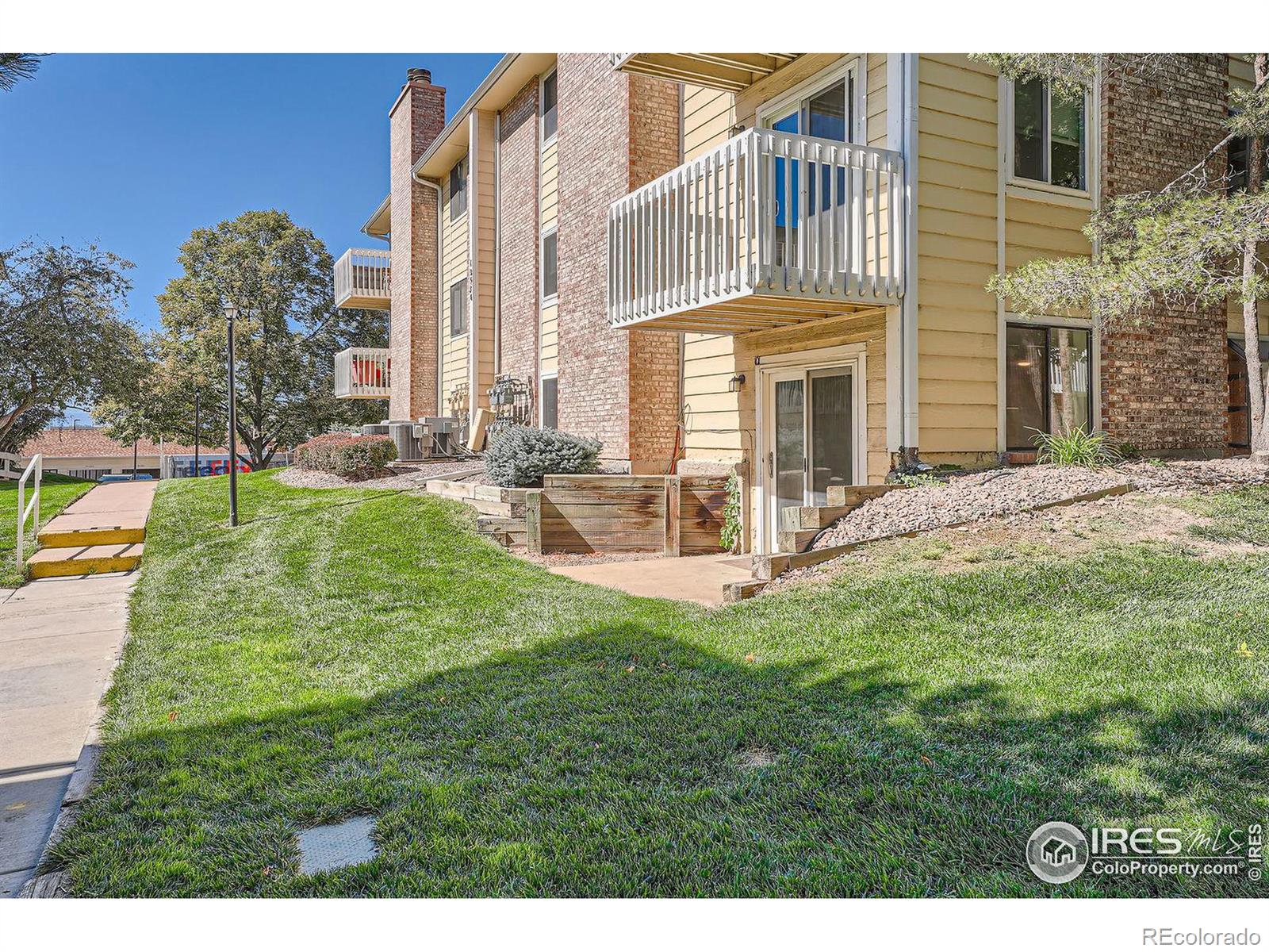 MLS Image #2 for 12534 e cornell avenue,aurora, Colorado