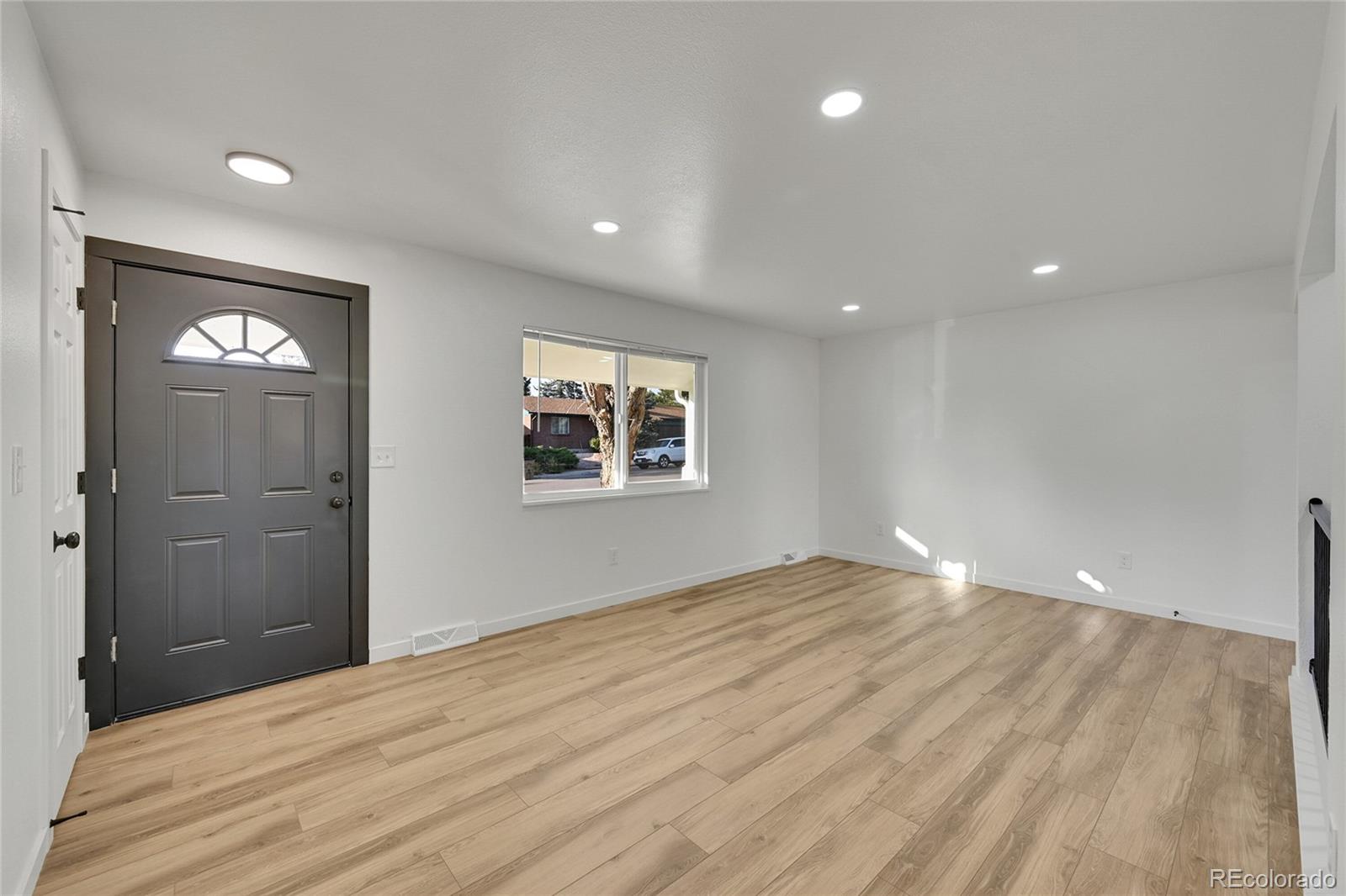 MLS Image #5 for 110  drake street,denver, Colorado