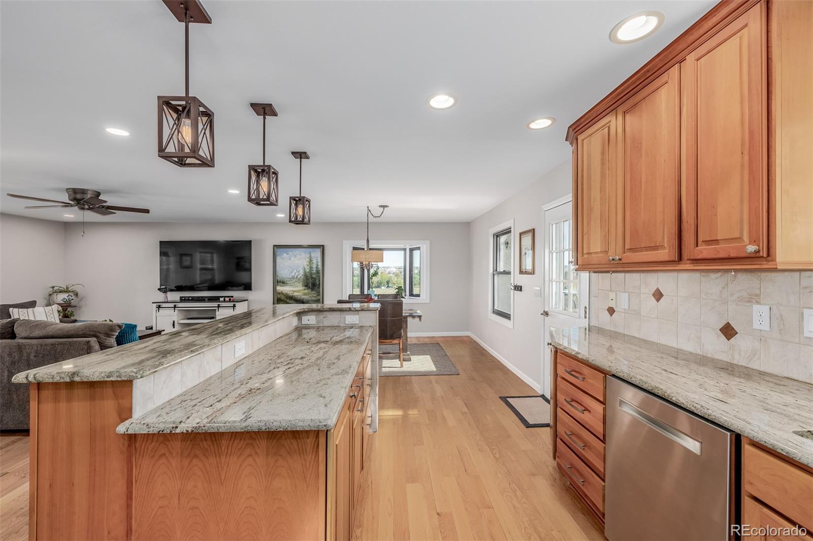 MLS Image #4 for 7350 s liverpool street,centennial, Colorado