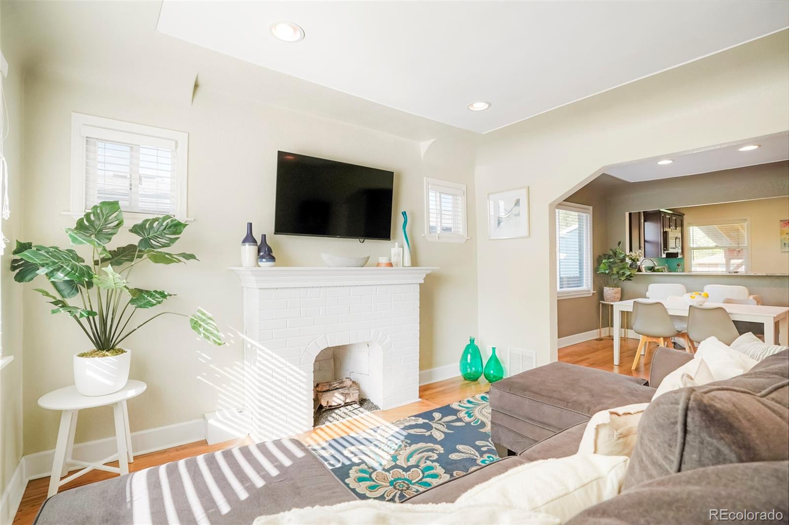 MLS Image #0 for 3200 n fillmore street,denver, Colorado