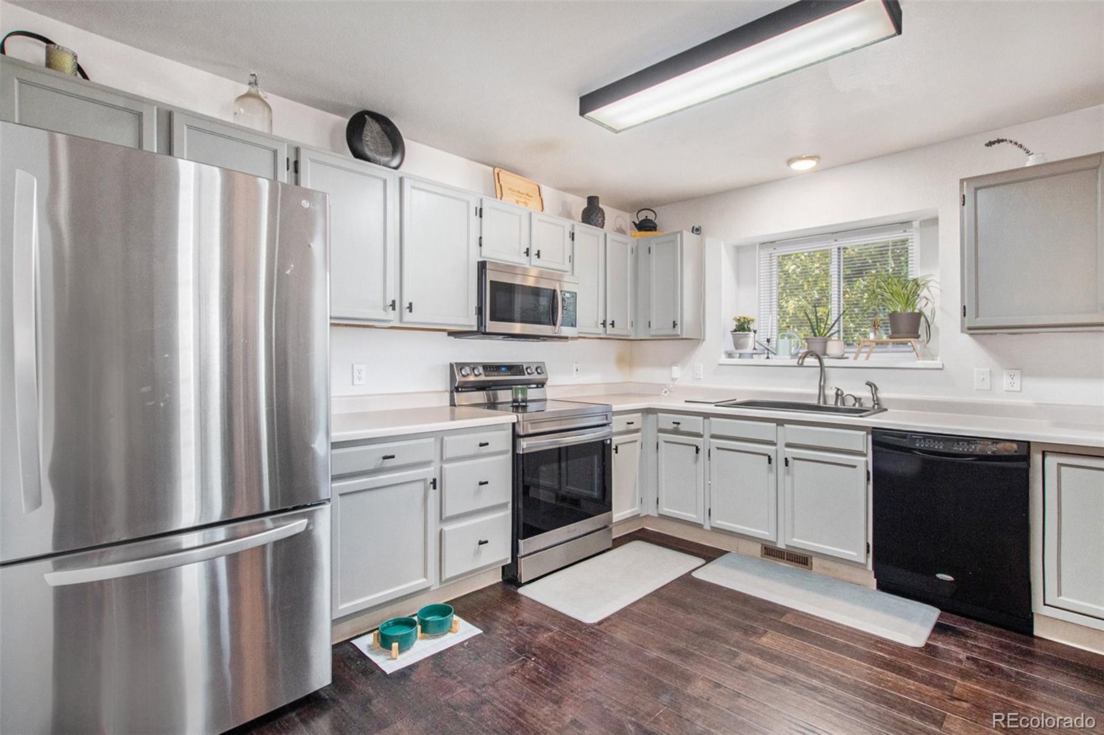 MLS Image #11 for 2910  harrisburg way,colorado springs, Colorado
