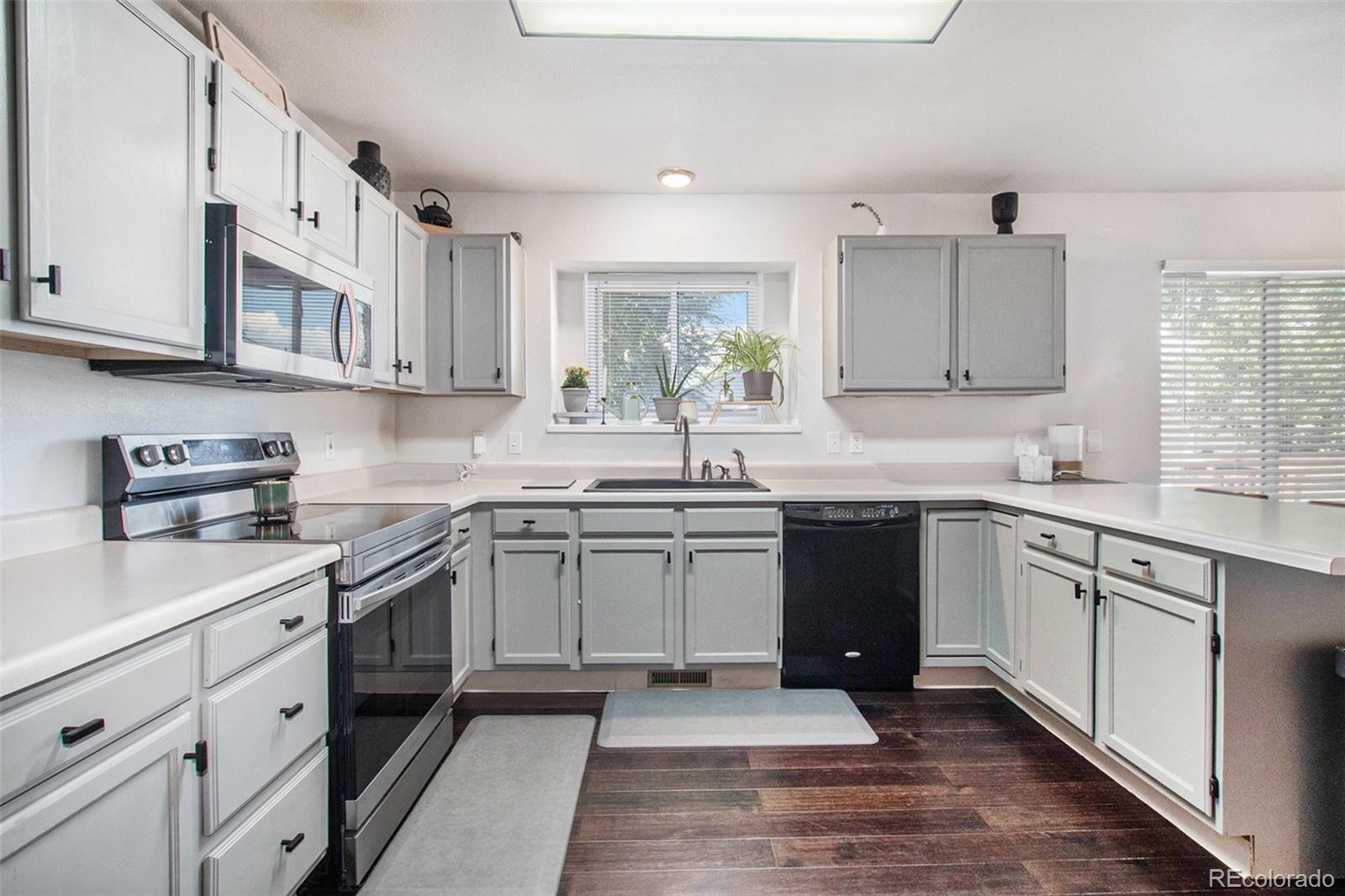 MLS Image #13 for 2910  harrisburg way,colorado springs, Colorado