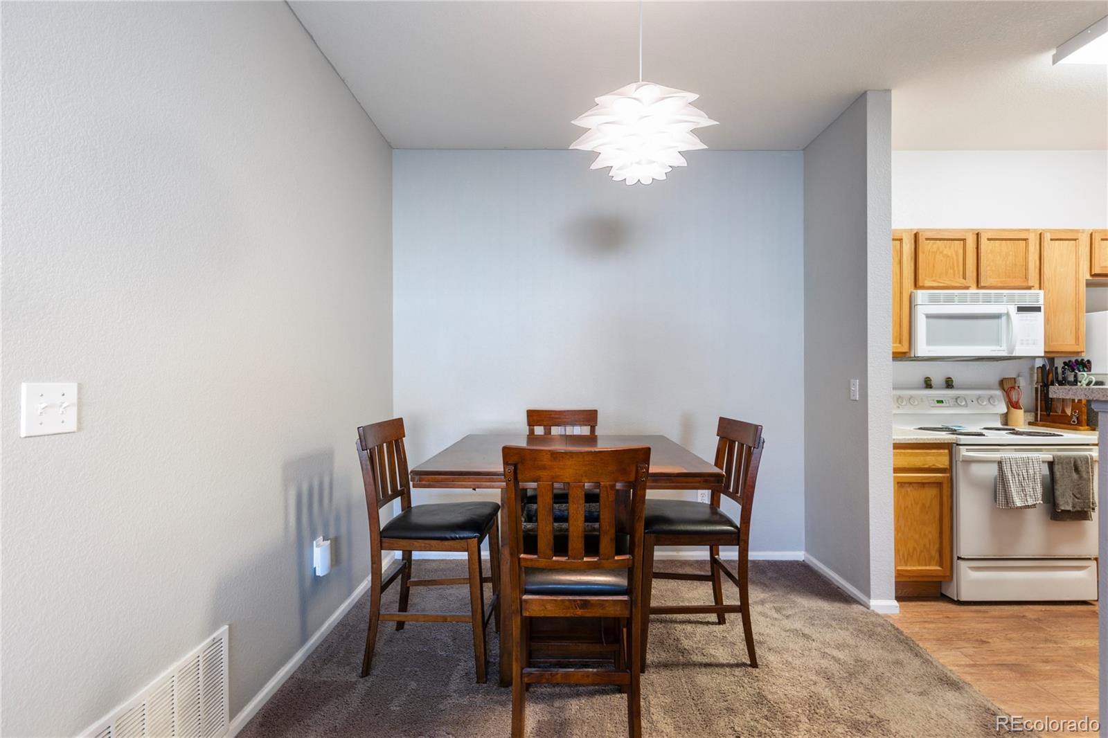 MLS Image #9 for 911 s zeno way,aurora, Colorado