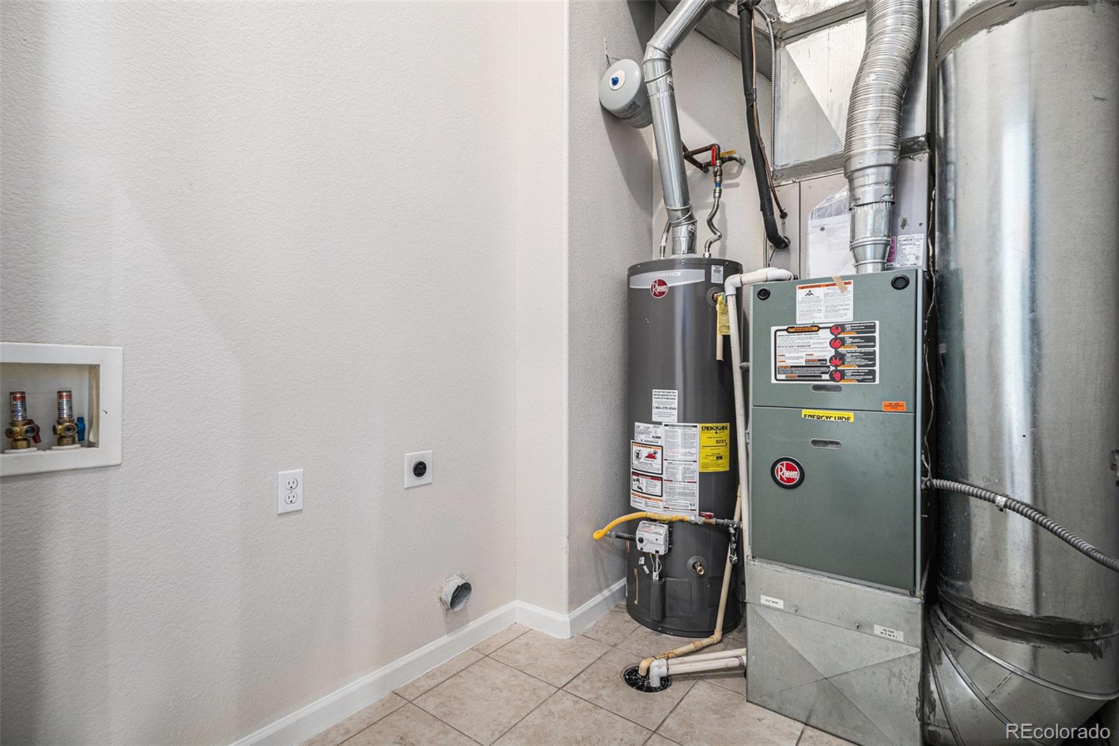 MLS Image #9 for 855 s kalispell circle,aurora, Colorado