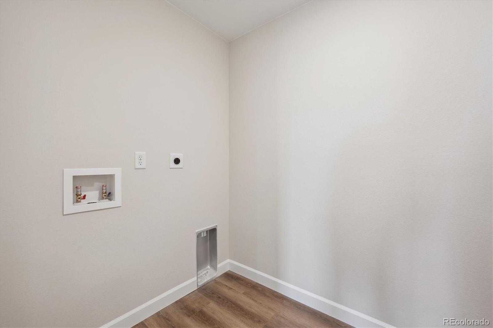 MLS Image #13 for 5549  riverbend avenue,firestone, Colorado