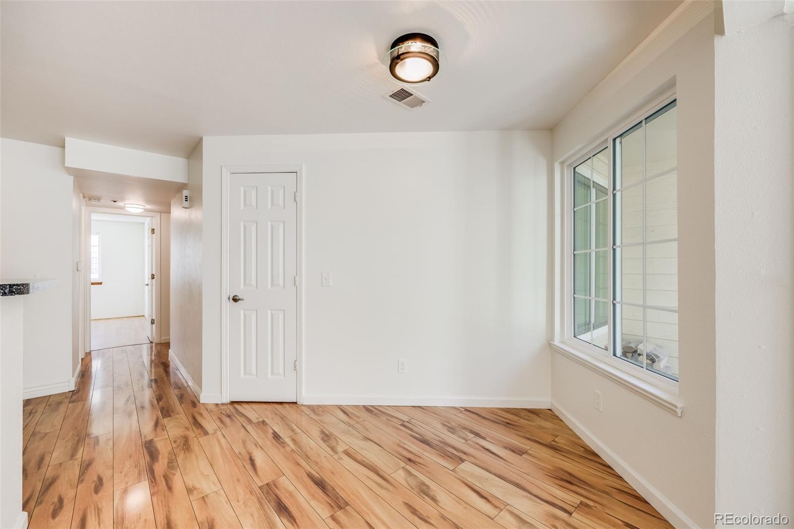 MLS Image #14 for 950 s dahlia street b,denver, Colorado