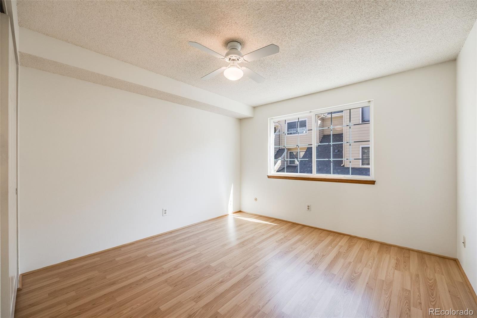 MLS Image #22 for 950 s dahlia street b,denver, Colorado