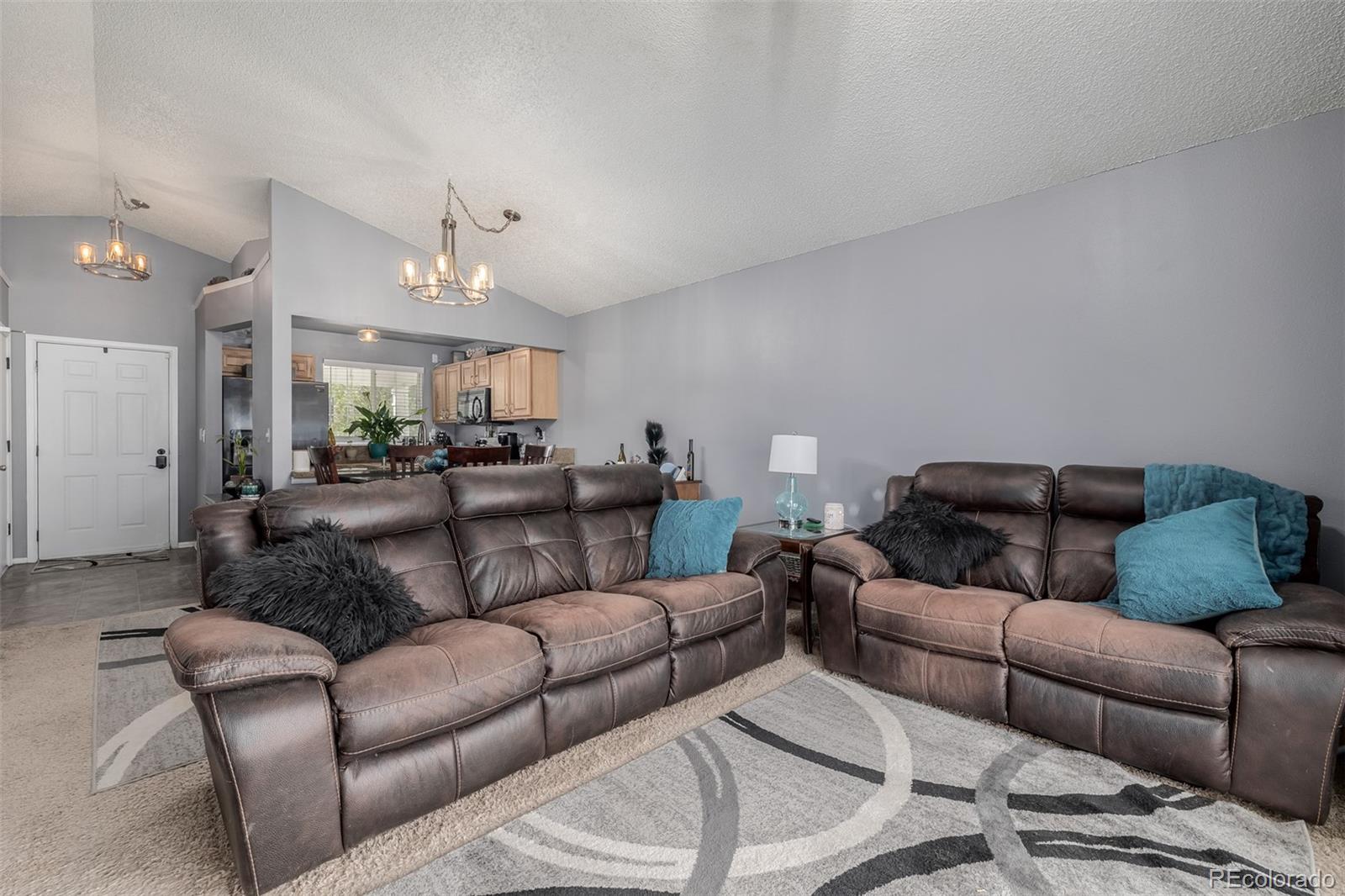 MLS Image #11 for 21033 e 45th avenue,denver, Colorado