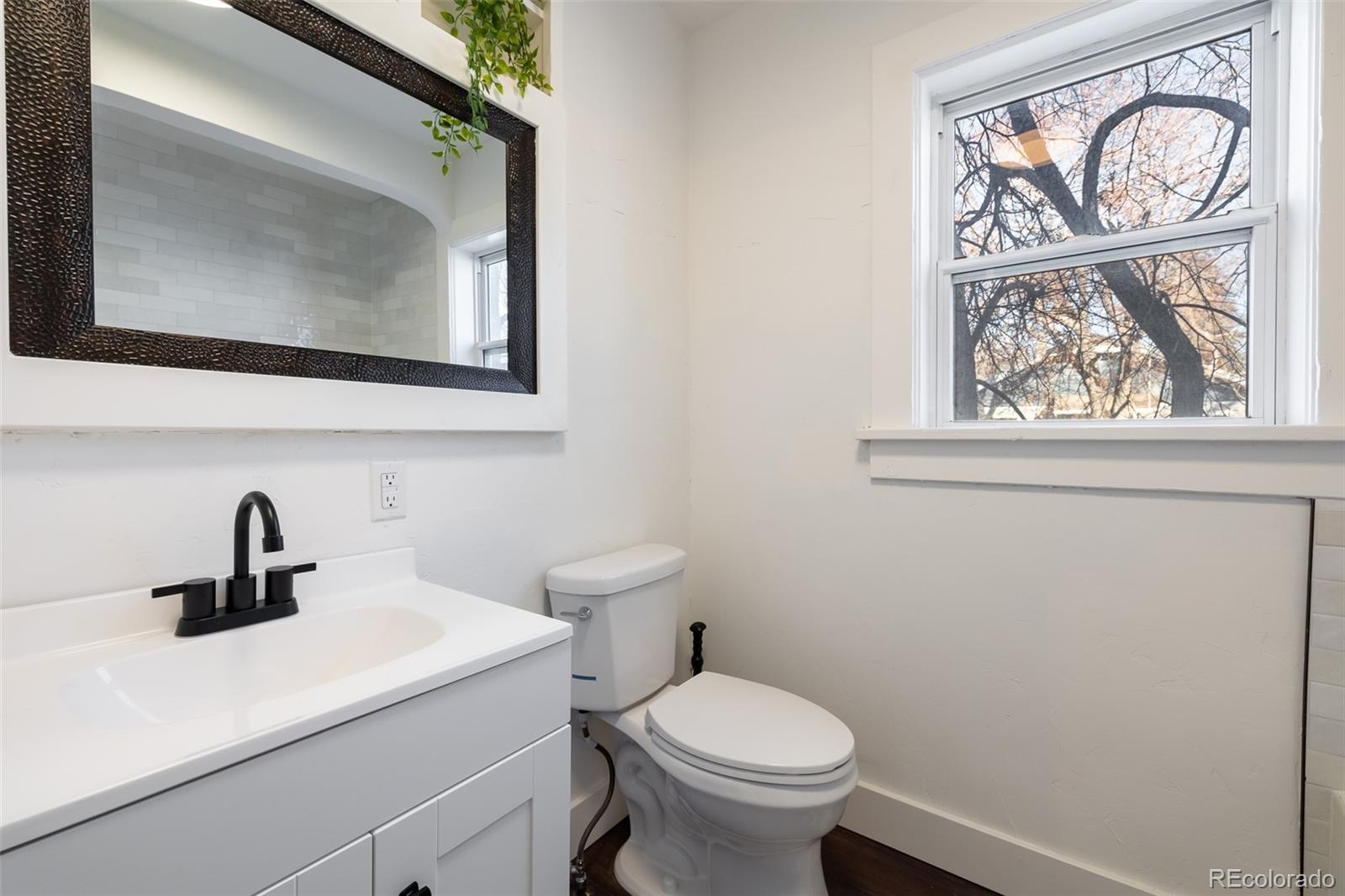 MLS Image #11 for 1525  ulster street,denver, Colorado