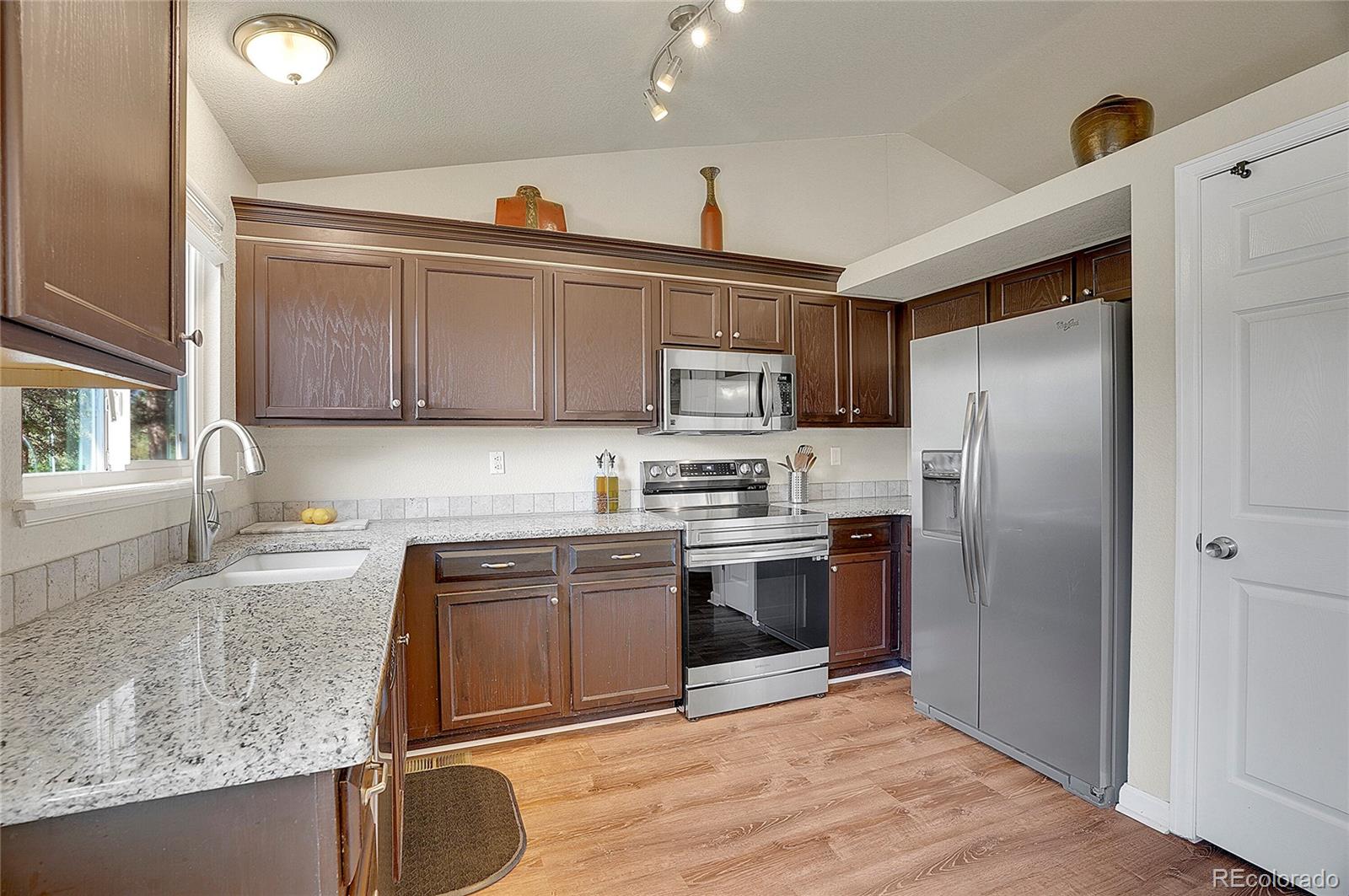 MLS Image #11 for 12153  applewood court,broomfield, Colorado