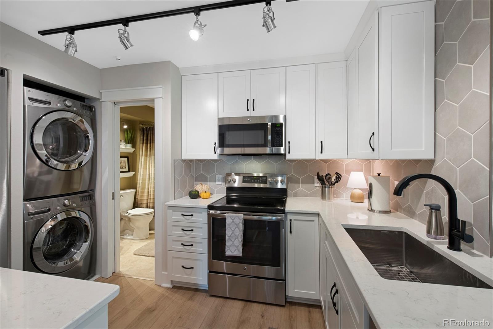 MLS Image #12 for 8500 e jefferson avenue,denver, Colorado