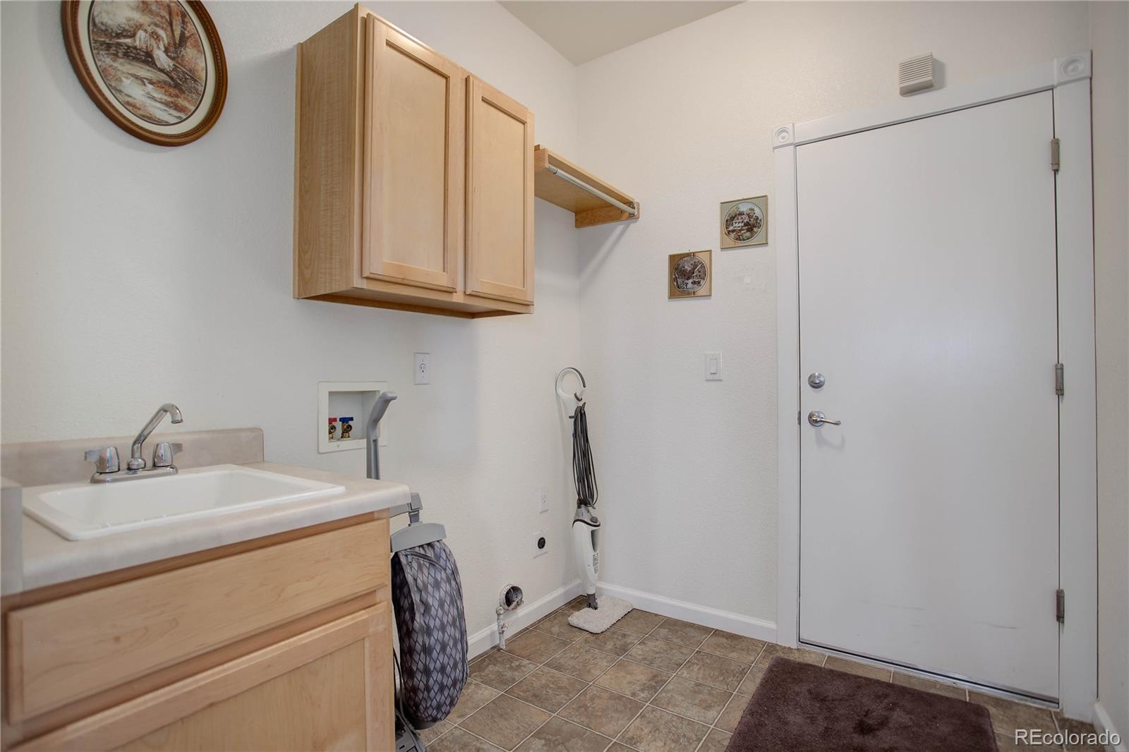 MLS Image #27 for 237 n coolidge way,aurora, Colorado