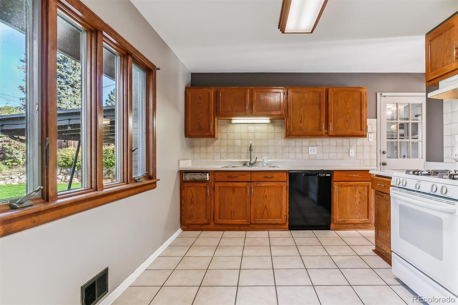 MLS Image #11 for 2739 s raleigh street,denver, Colorado