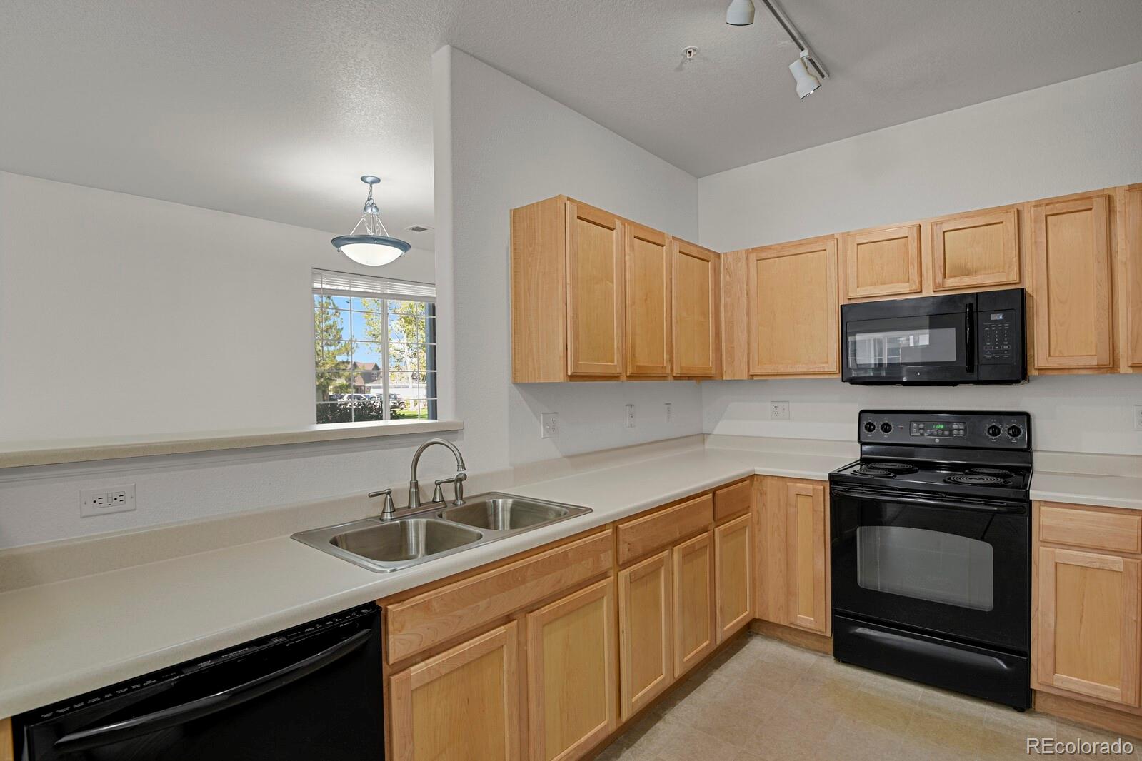 MLS Image #14 for 5255  memphis street,denver, Colorado