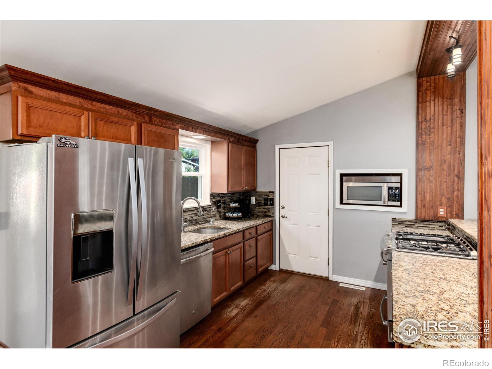 MLS Image #10 for 669  buchanan lane,longmont, Colorado