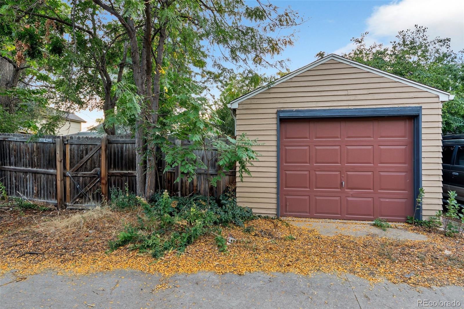 MLS Image #16 for 2572 s vine street,denver, Colorado