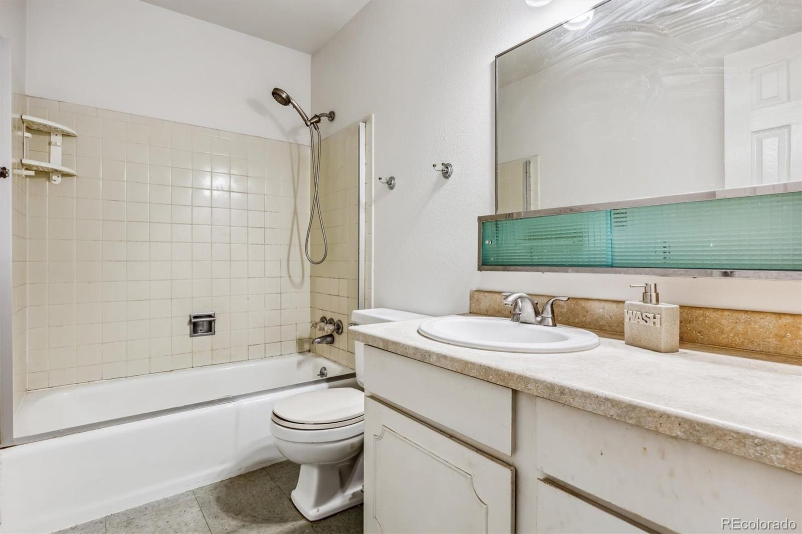 MLS Image #16 for 9177 e oxford drive,denver, Colorado