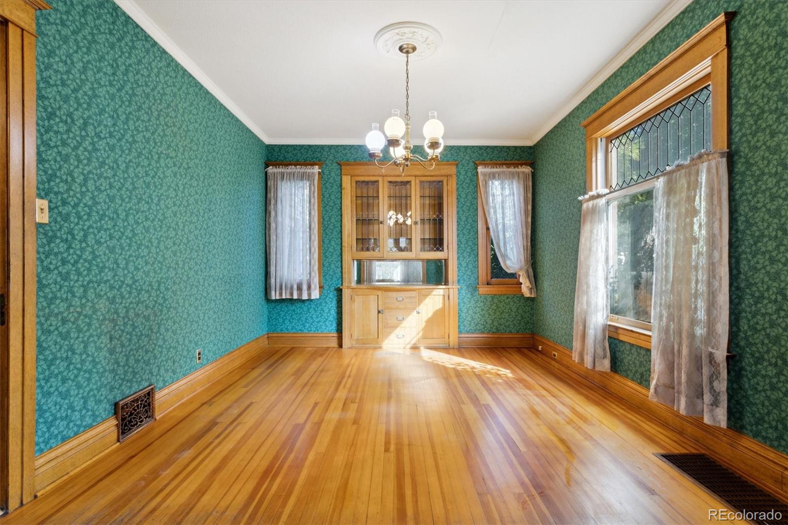 MLS Image #12 for 474 n logan street,denver, Colorado