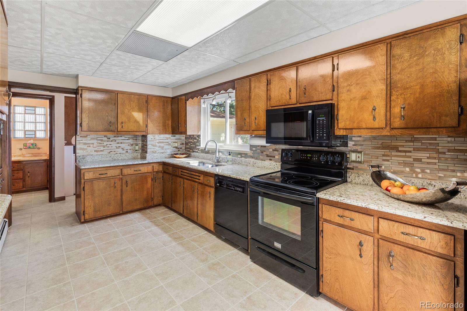 MLS Image #9 for 8995  grandview avenue,arvada, Colorado