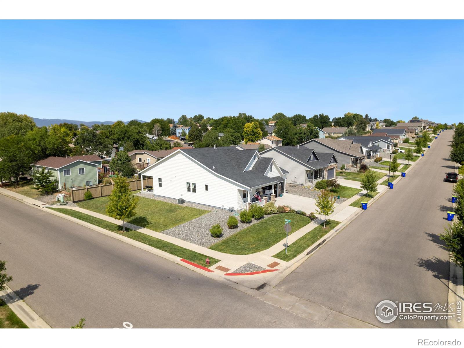 MLS Image #30 for 923  canyonlands street,berthoud, Colorado