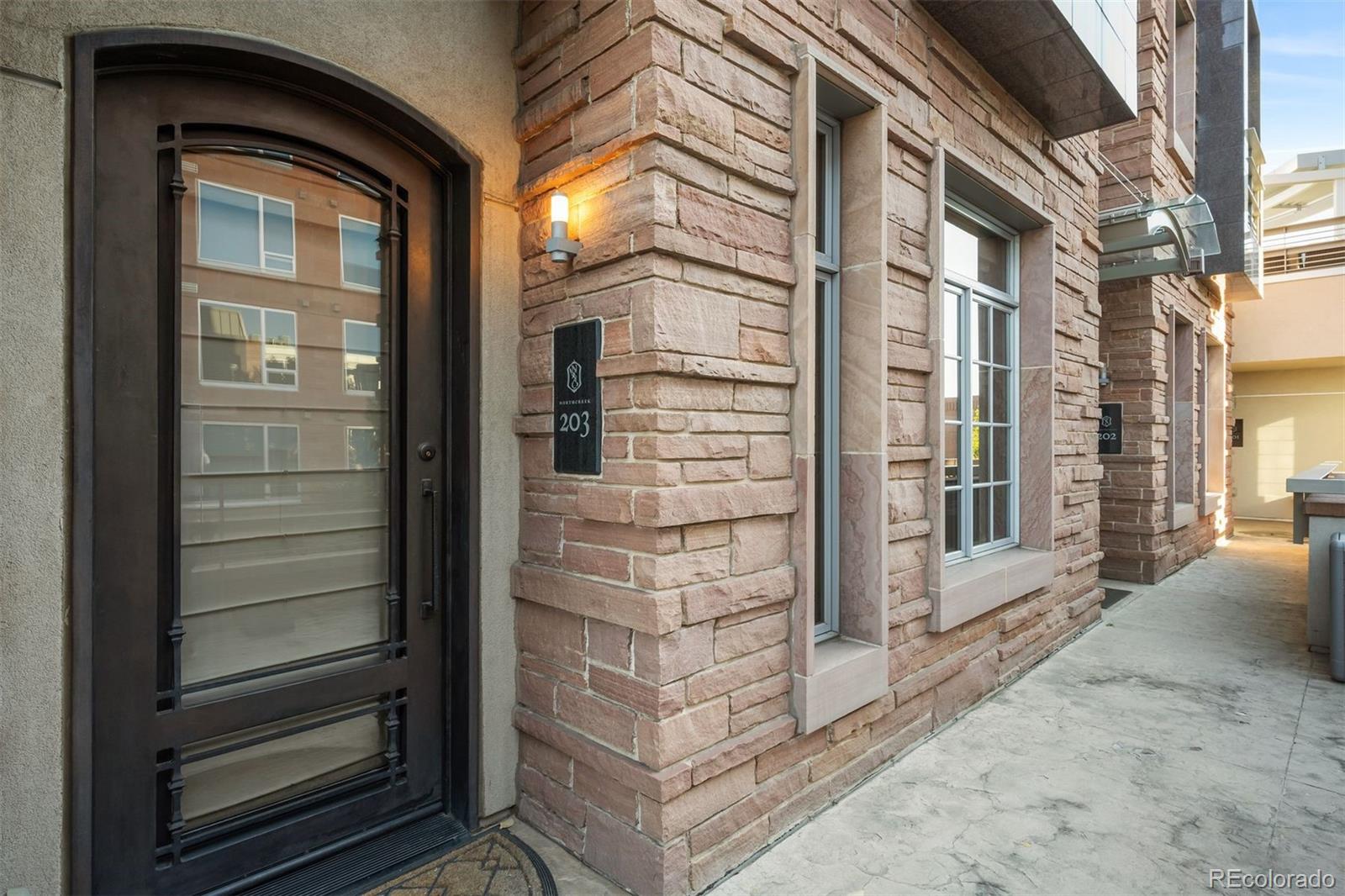 MLS Image #29 for 105 n fillmore street,denver, Colorado