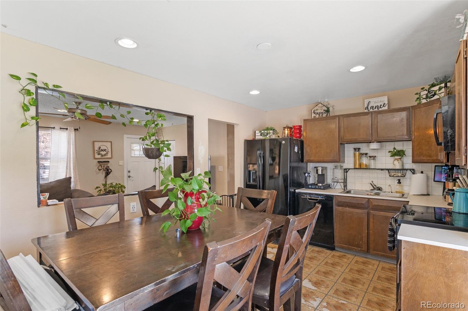 MLS Image #9 for 5565  blackhawk way,denver, Colorado