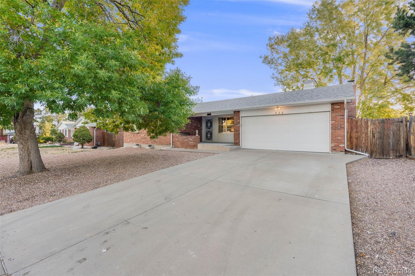 CMA Image for 688  laredo street,Aurora, Colorado