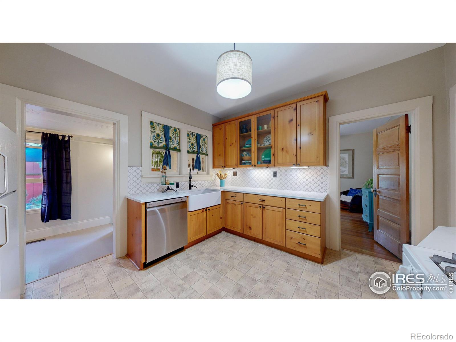 MLS Image #8 for 956  5th street,berthoud, Colorado