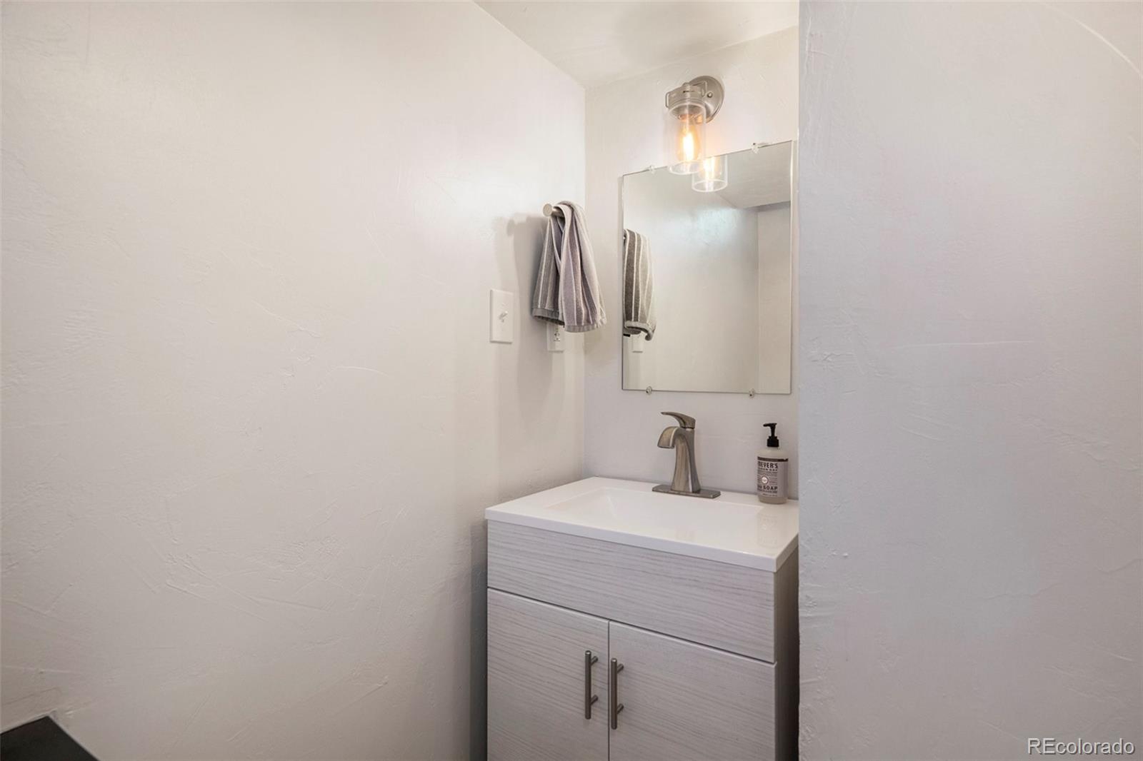 MLS Image #20 for 2926 s wolff street,denver, Colorado