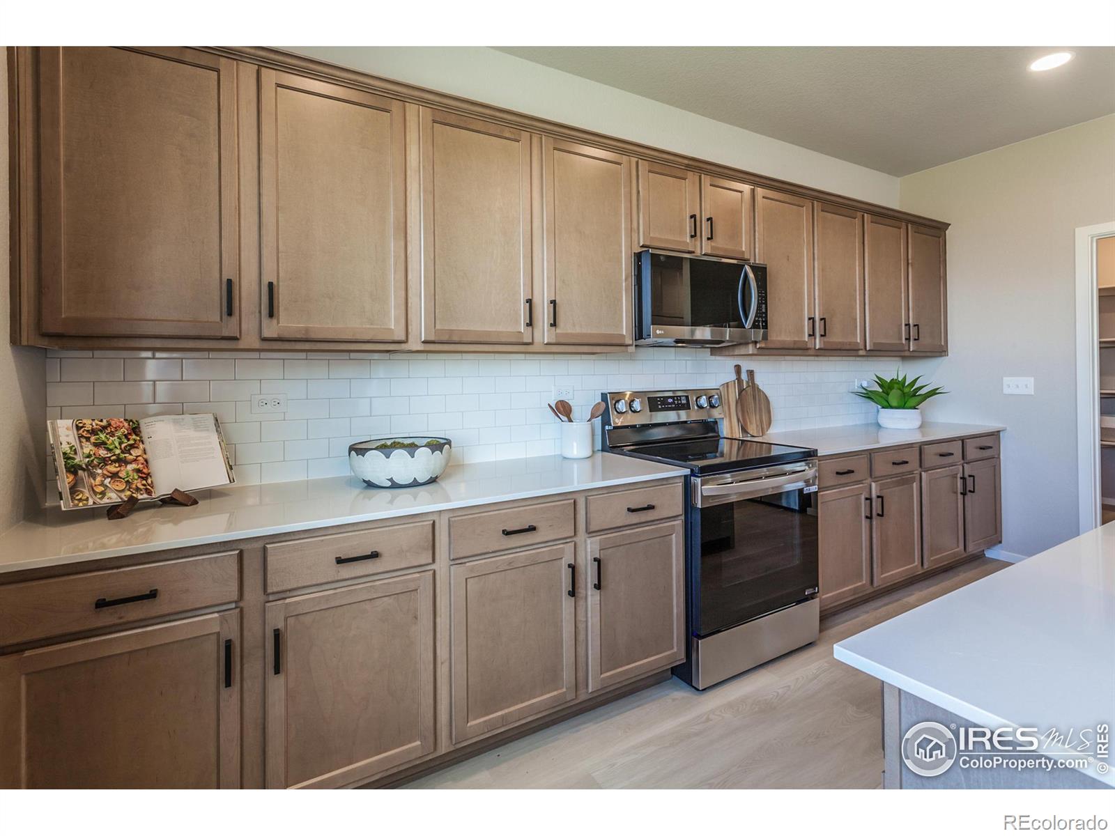 MLS Image #11 for 511 n aria way,fort collins, Colorado