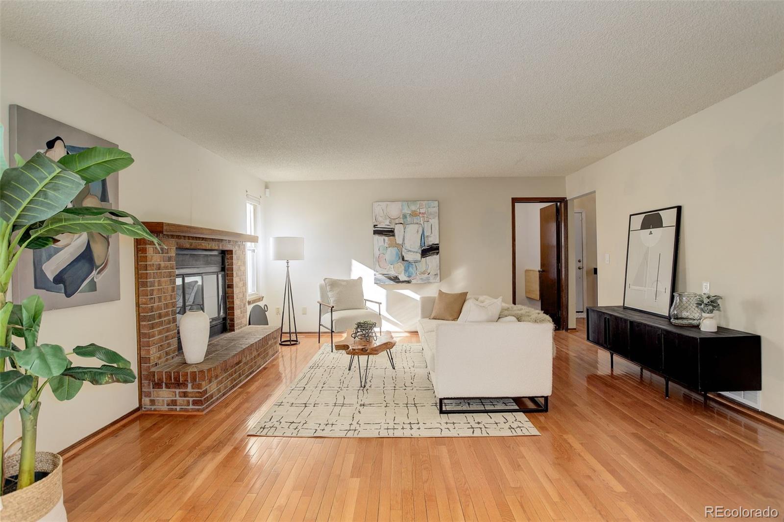 MLS Image #3 for 722 s eagle street,aurora, Colorado