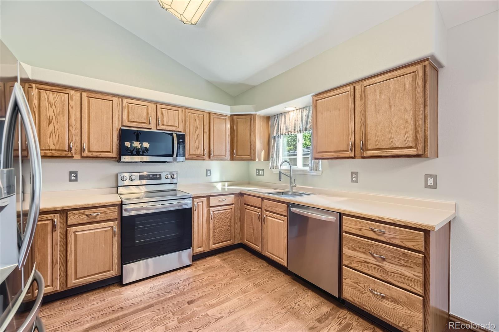 MLS Image #3 for 8942 w lake drive,littleton, Colorado