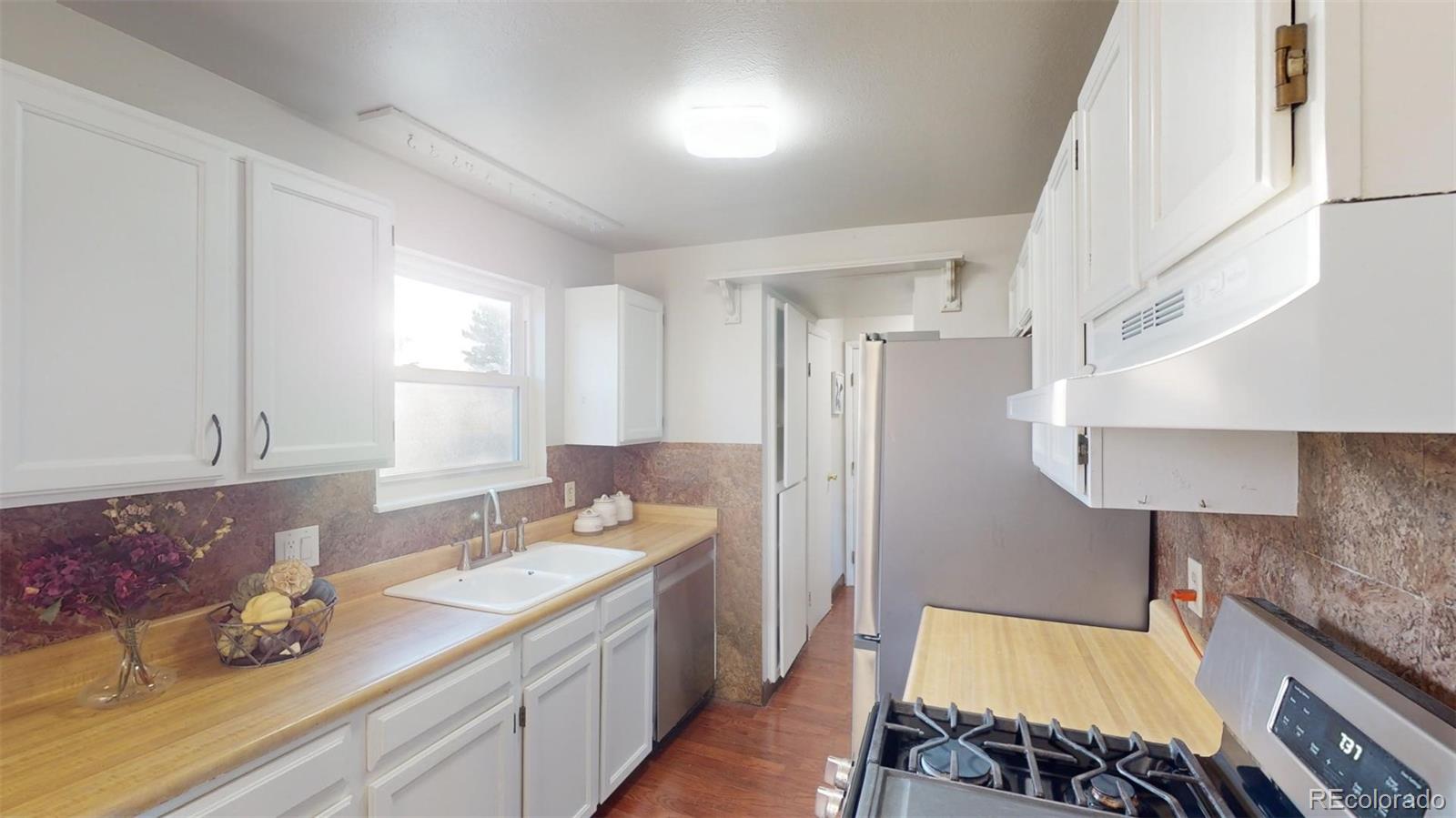 MLS Image #7 for 4218 s pitkin street,aurora, Colorado