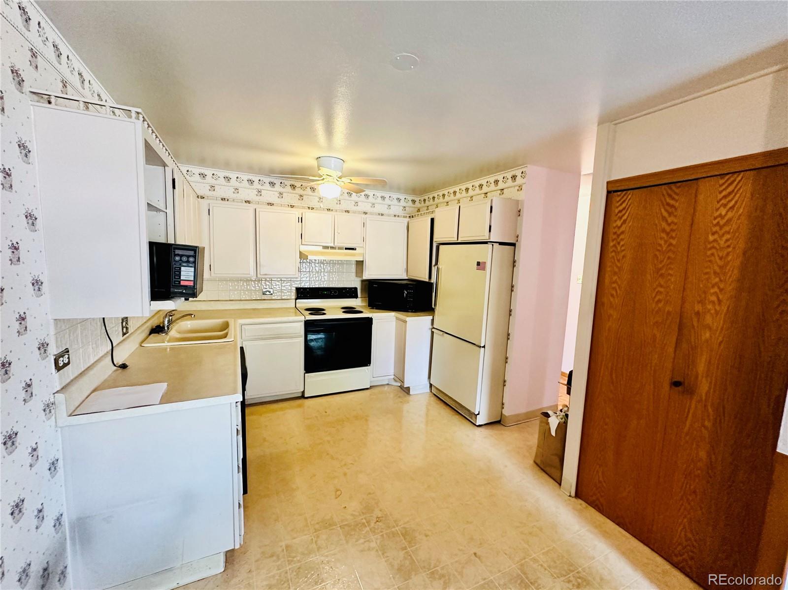 MLS Image #5 for 775 s alton way,denver, Colorado