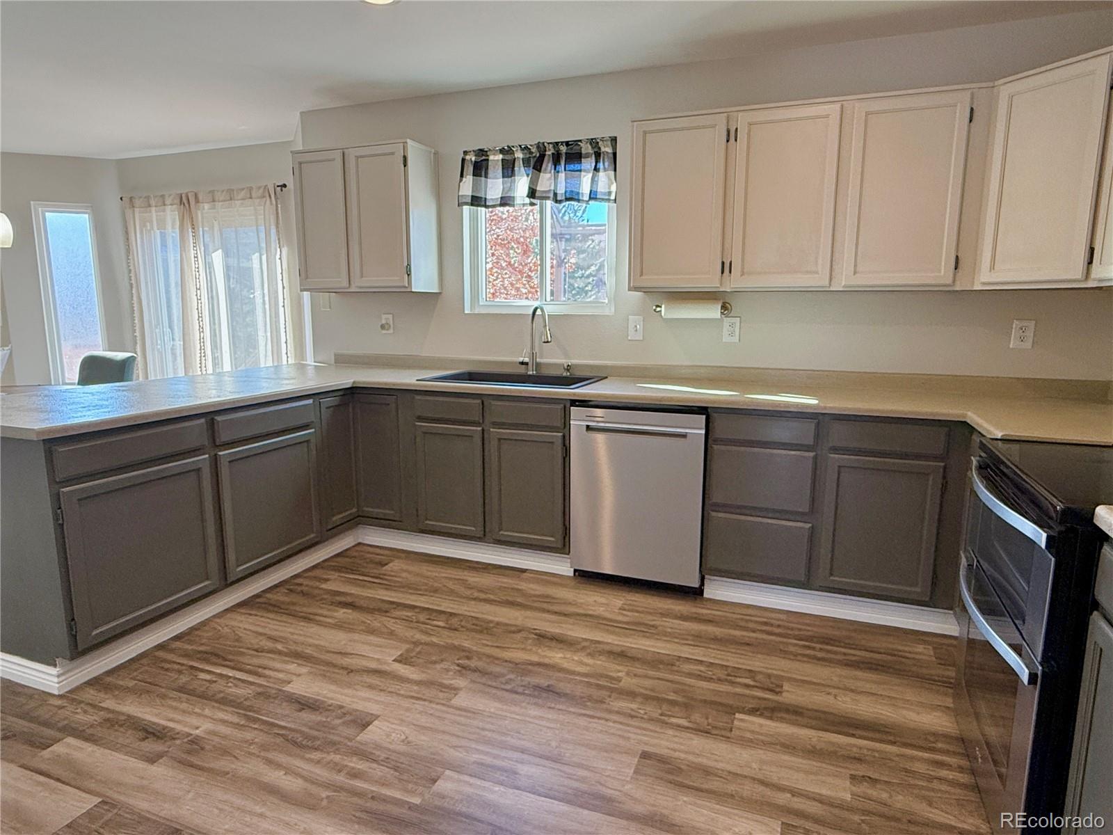 MLS Image #12 for 8135  eagleview drive,littleton, Colorado