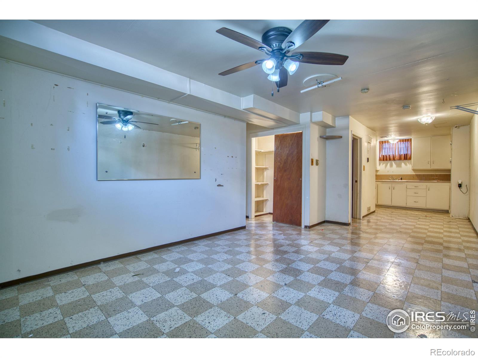 MLS Image #10 for 6910  larsh drive,denver, Colorado