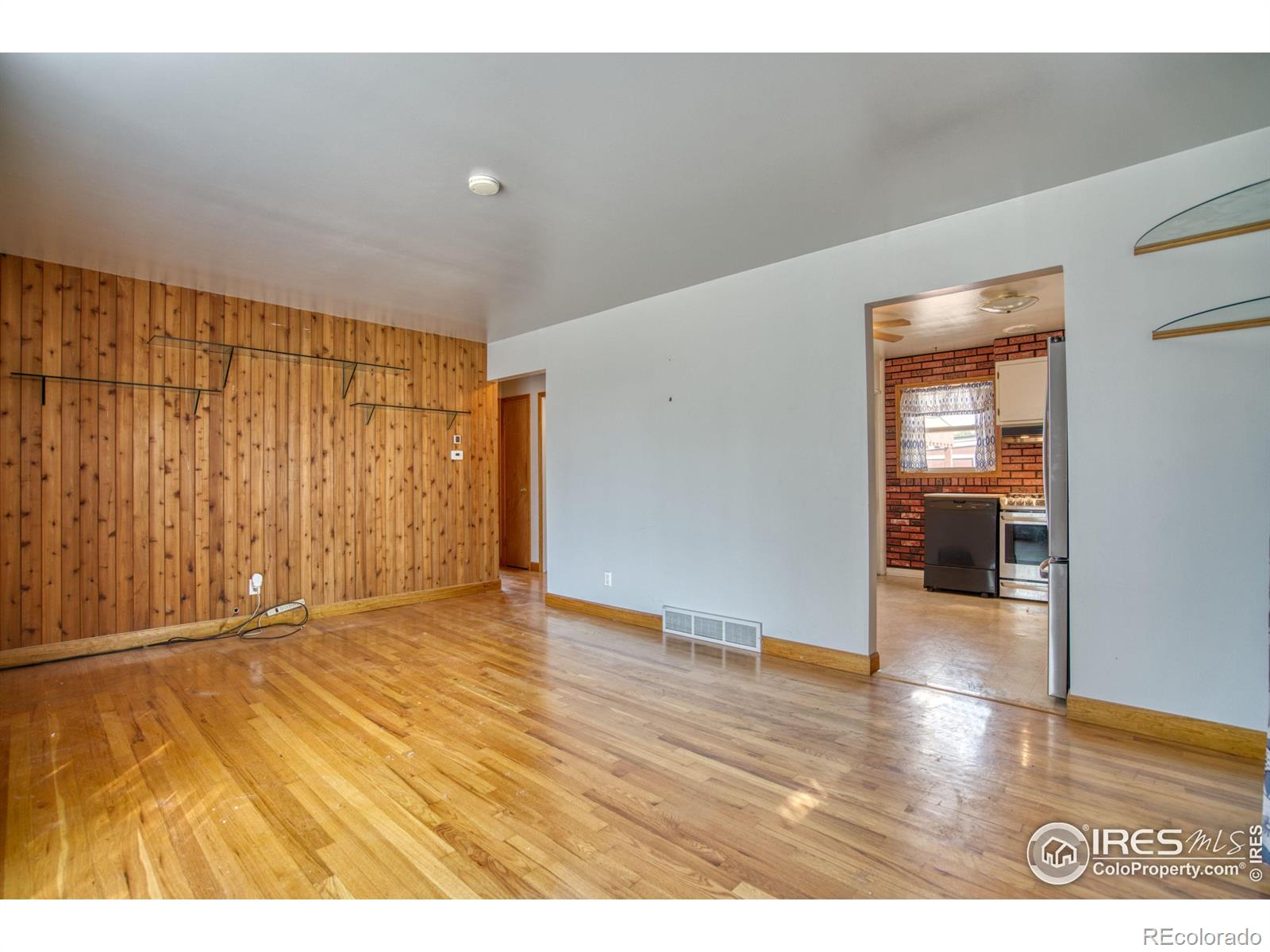 MLS Image #3 for 6910  larsh drive,denver, Colorado