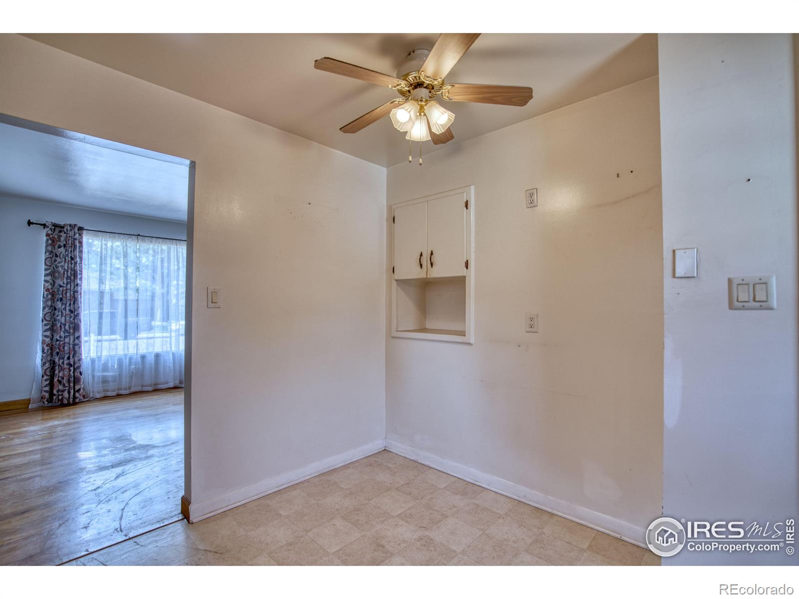 MLS Image #5 for 6910  larsh drive,denver, Colorado