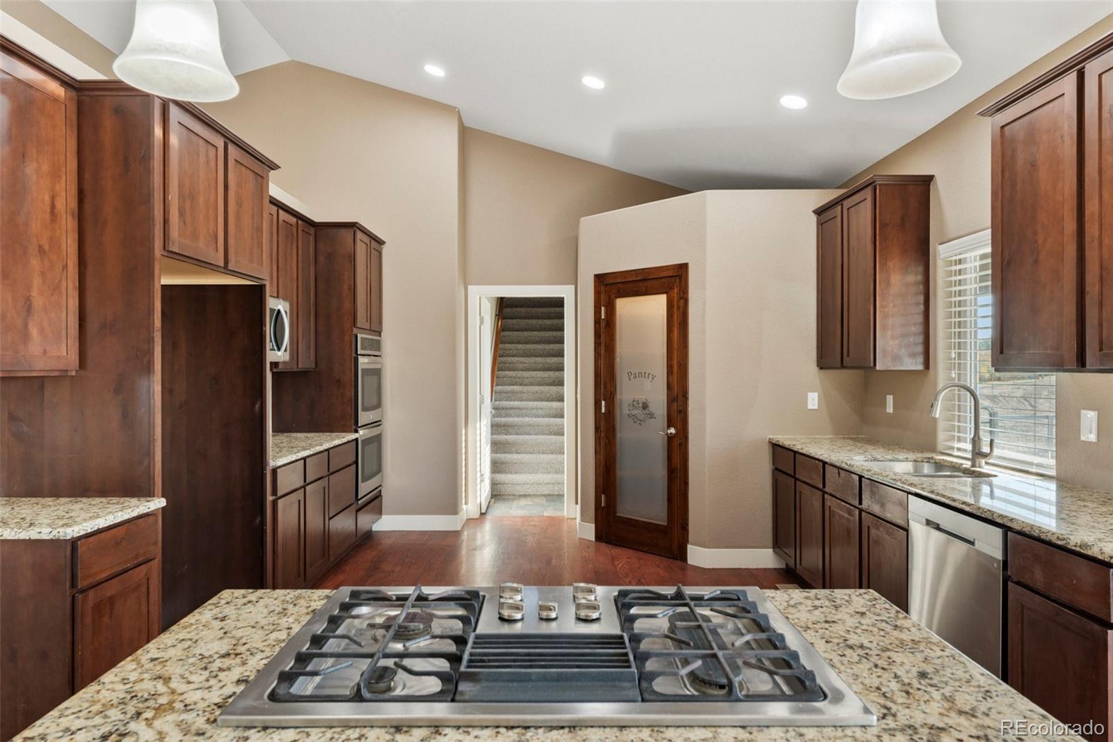 MLS Image #11 for 59304 e commanche way,strasburg, Colorado